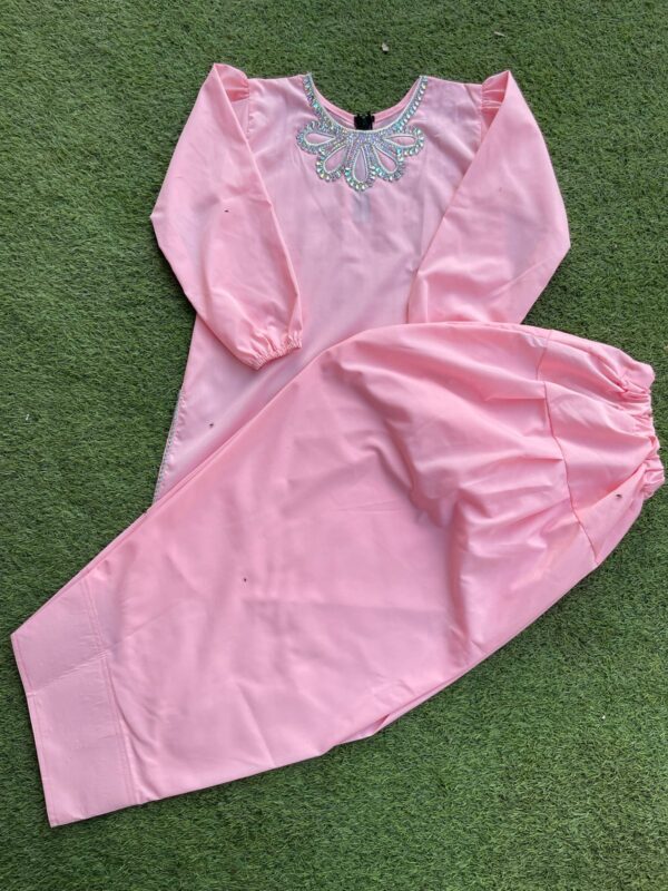 Elegant pink 3-Piece Suit with Floral organiza Dupatta 🌸🩷