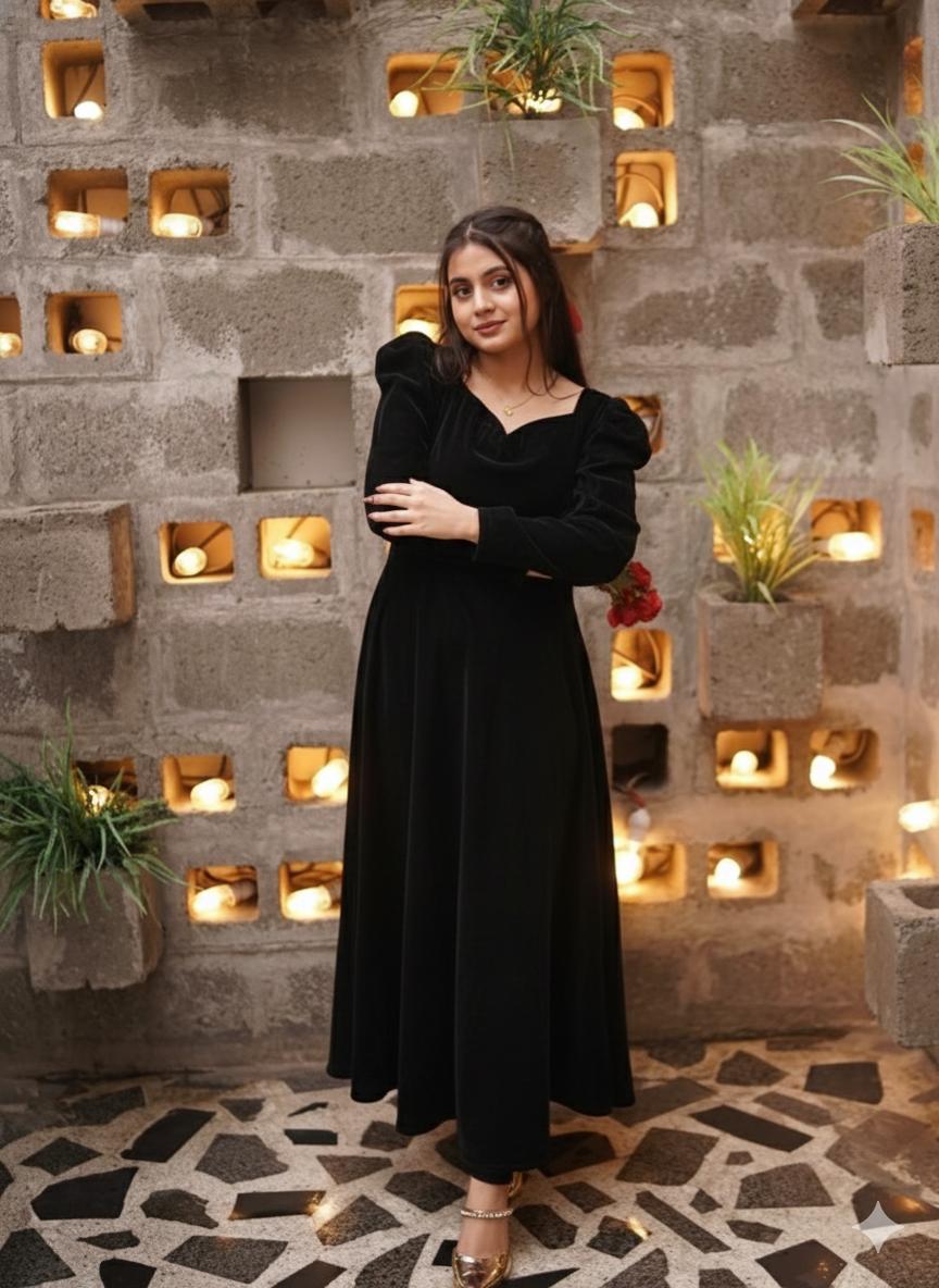 Midnight Elegance - Premium Black Velvet Long Maxi Dress