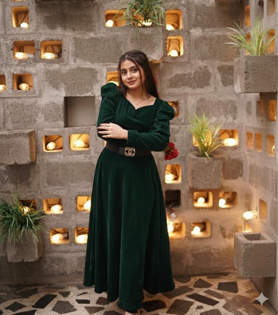 Midnight Elegance - Premium Green Velvet Long Maxi Dress