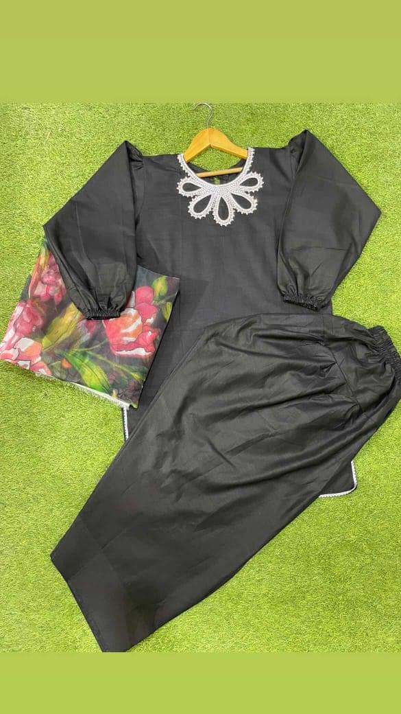Elegant Black 3-Piece Embroidered Suit with Floral Chiffon Dupatta 🌸🖤