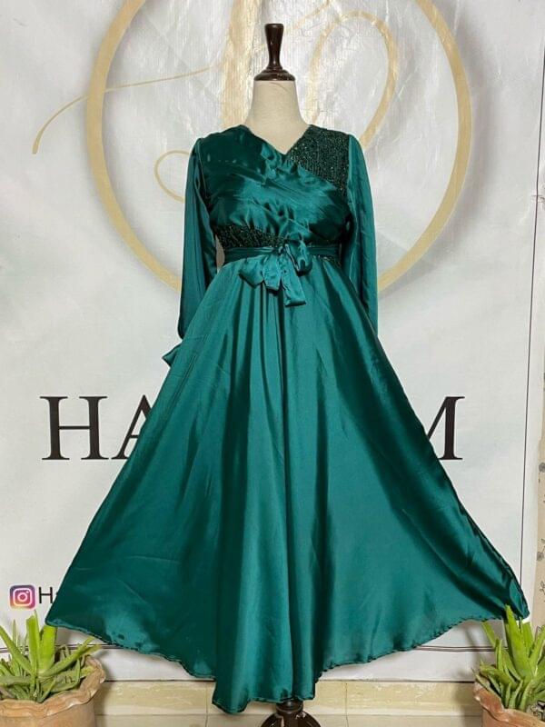 Emerald Green Silk Dress – Elegant & Timeless (Copy)